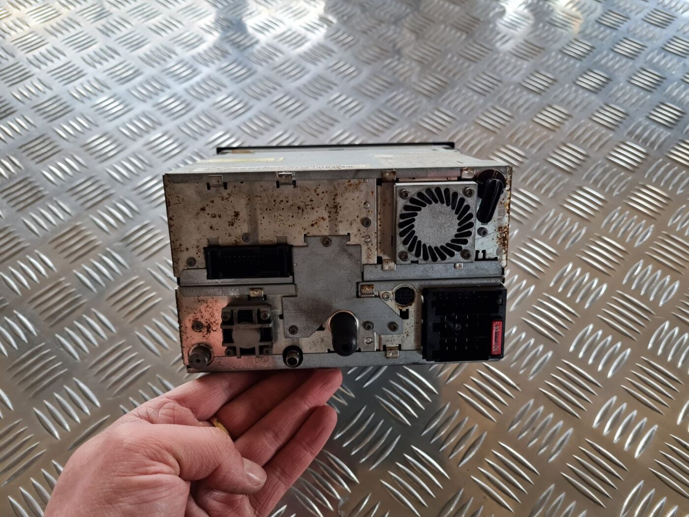 CD/DVD/Navigācijas bloks priekš VW PASSAT 2004 UNIVERSAL GREY 3 CD/DVD/Navigācijas bloks priekš VW PASSAT 2004 UNIVERSAL GREY