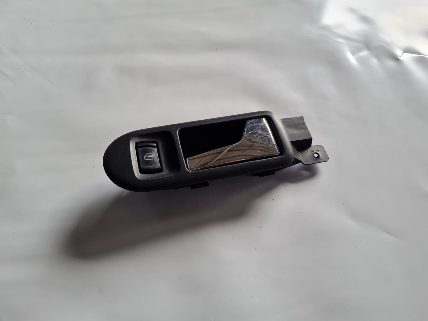 Salona durvju rokturis, priekšējais labais priekš VW PASSAT 2004 UNIVERSAL GREY