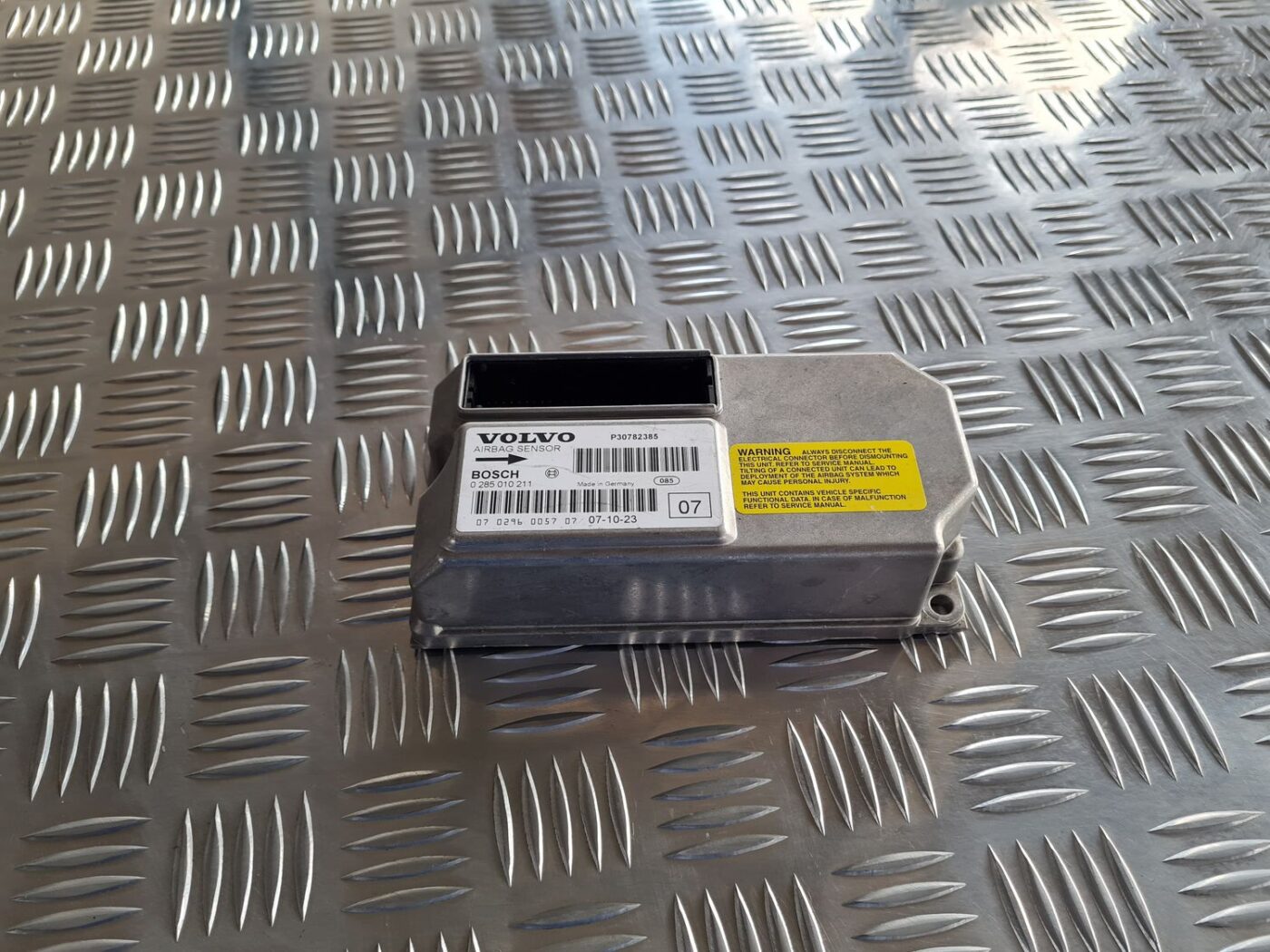 Drošības spilvena vadības bloks priekš VOLVO S60 2008 1 Drošības spilvena vadības bloks priekš VOLVO S60 2008