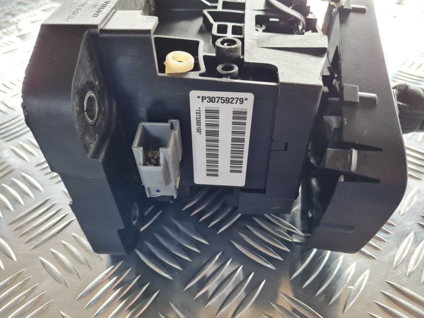 Ātrumu pārslēgšanas slēdzis priekš VOLVO S60 2008 6 Ātrumu pārslēgšanas slēdzis priekš VOLVO S60 2008