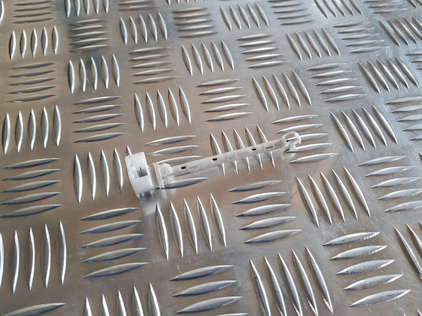 Temperatūras devejs priekš VOLVO S60 2008 1 Temperatūras devejs priekš VOLVO S60 2008