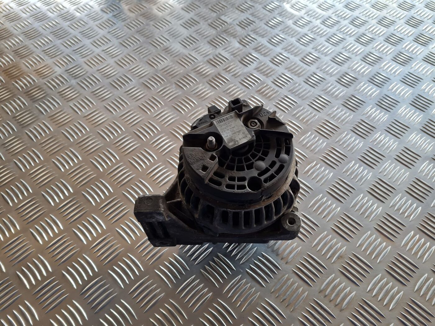 Ģenerators priekš VOLVO S60 2008 2 Ģenerators priekš VOLVO S60 2008