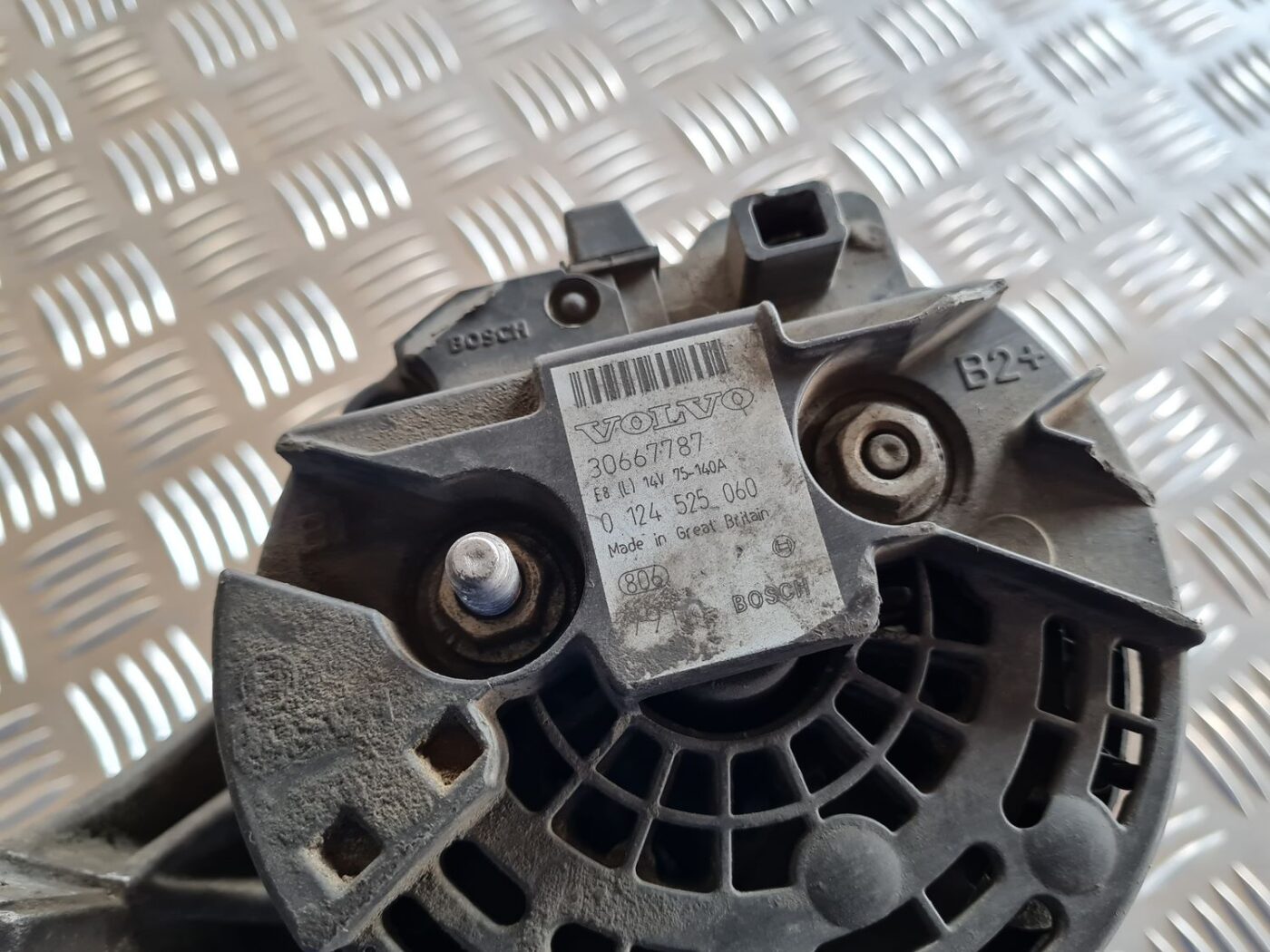 Ģenerators priekš VOLVO S60 2008 4 Ģenerators priekš VOLVO S60 2008