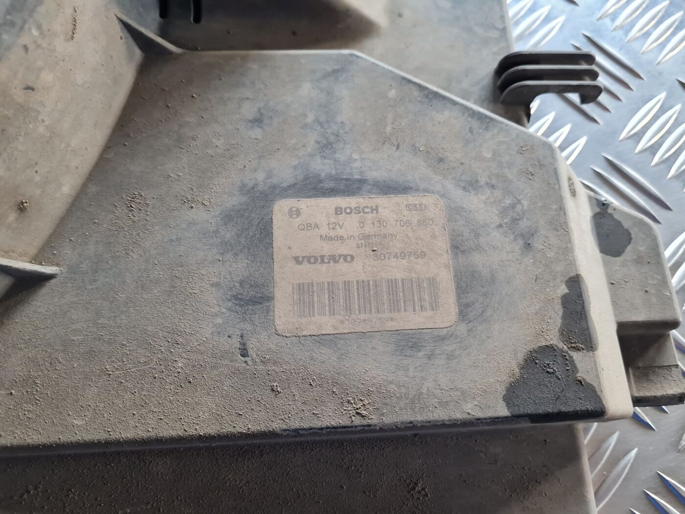 Dzesēšanas radiatora ventilators priekš VOLVO S60 2008 4 Dzesēšanas radiatora ventilators priekš VOLVO S60 2008