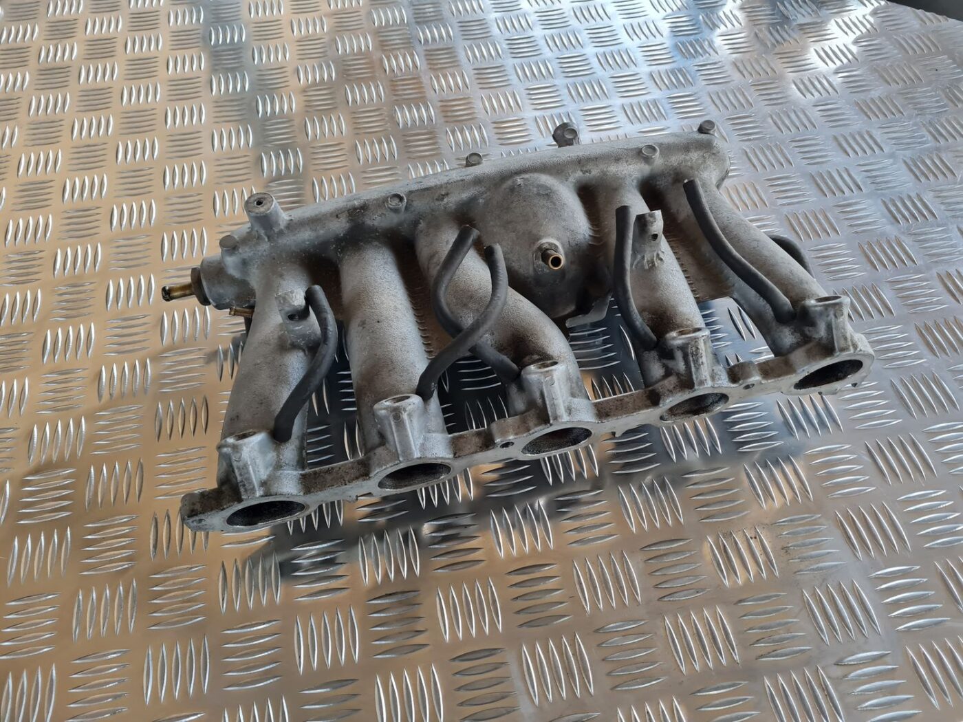 Ieplūdes kolektors priekš VOLVO S60 2008