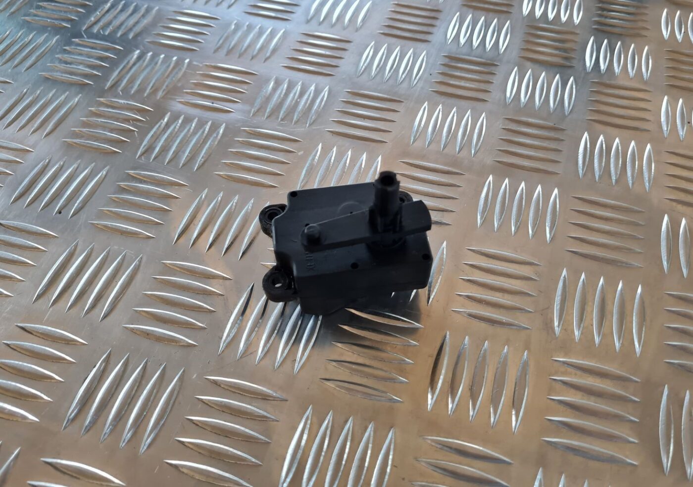 Apsildes sistēmas aktuators priekš VOLVO V70 2006