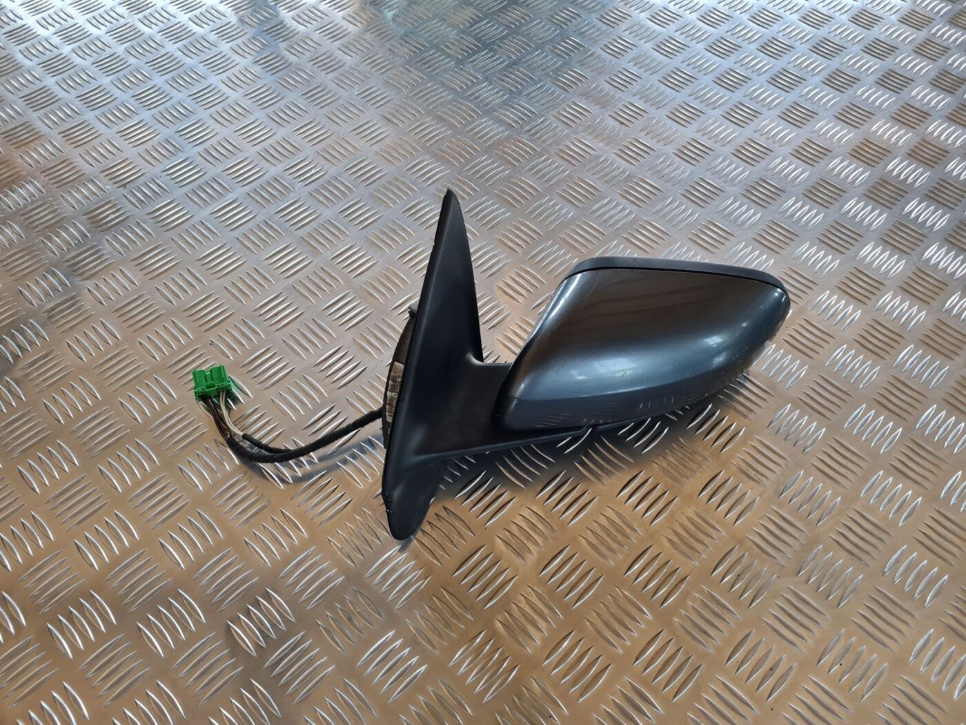 Ārējais spogulis, pa kreisi priekš VOLVO V70 2006 1 Ārējais spogulis, pa kreisi priekš VOLVO V70 2006