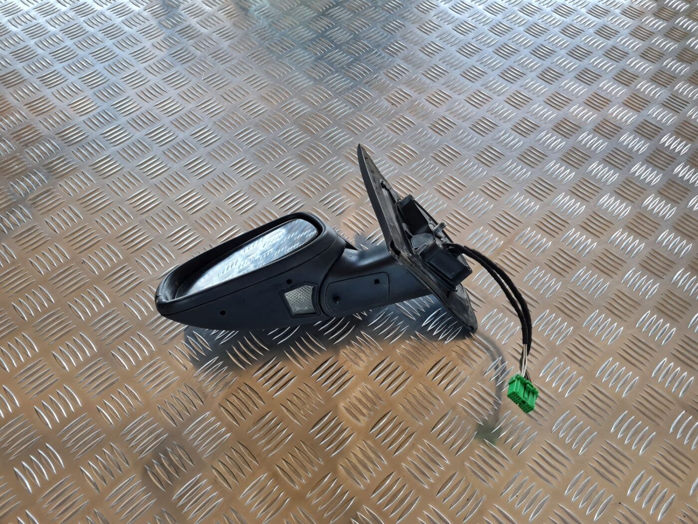 Ārējais spogulis, pa kreisi priekš VOLVO V70 2006 5 Ārējais spogulis, pa kreisi priekš VOLVO V70 2006