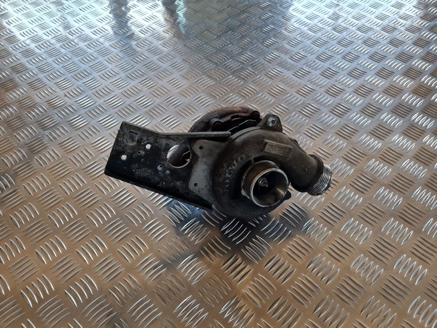 Turbīna priekš VOLVO V70 2006 1 Turbīna priekš VOLVO V70 2006