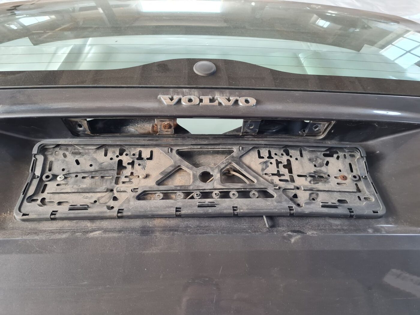 Bagāžnieka vāks priekš VOLVO V70 2006 2 Bagāžnieka vāks priekš VOLVO V70 2006