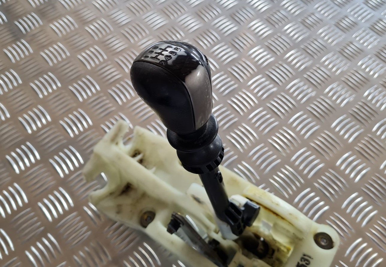 Ātrumu pārslēgšanas slēdzis priekš NISSAN X-TRAIL 2002 4 Ātrumu pārslēgšanas slēdzis priekš NISSAN X-TRAIL 2002