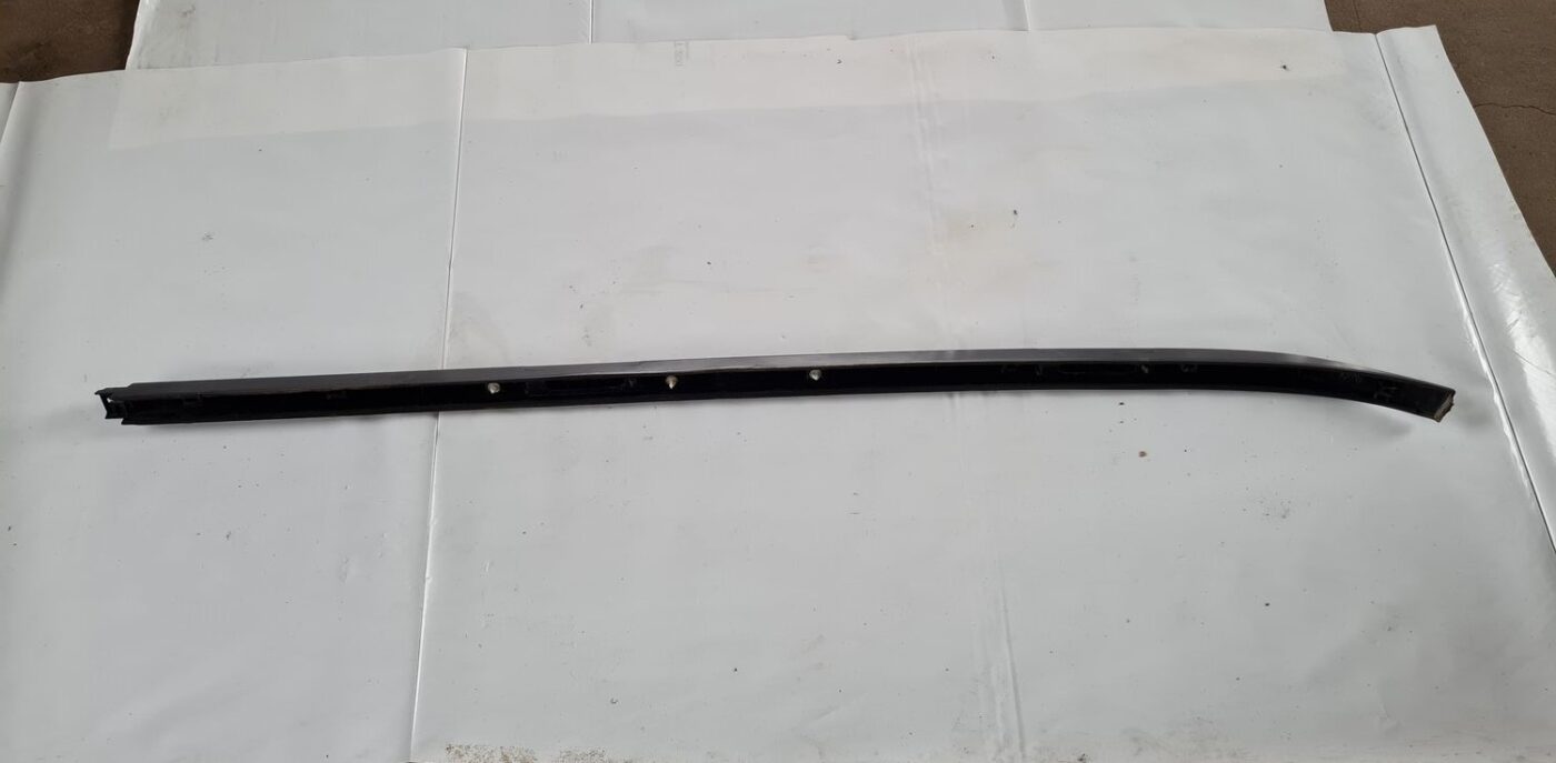 Jumta reliņi priekš NISSAN X-TRAIL 2002 2 Jumta reliņi priekš NISSAN X-TRAIL 2002