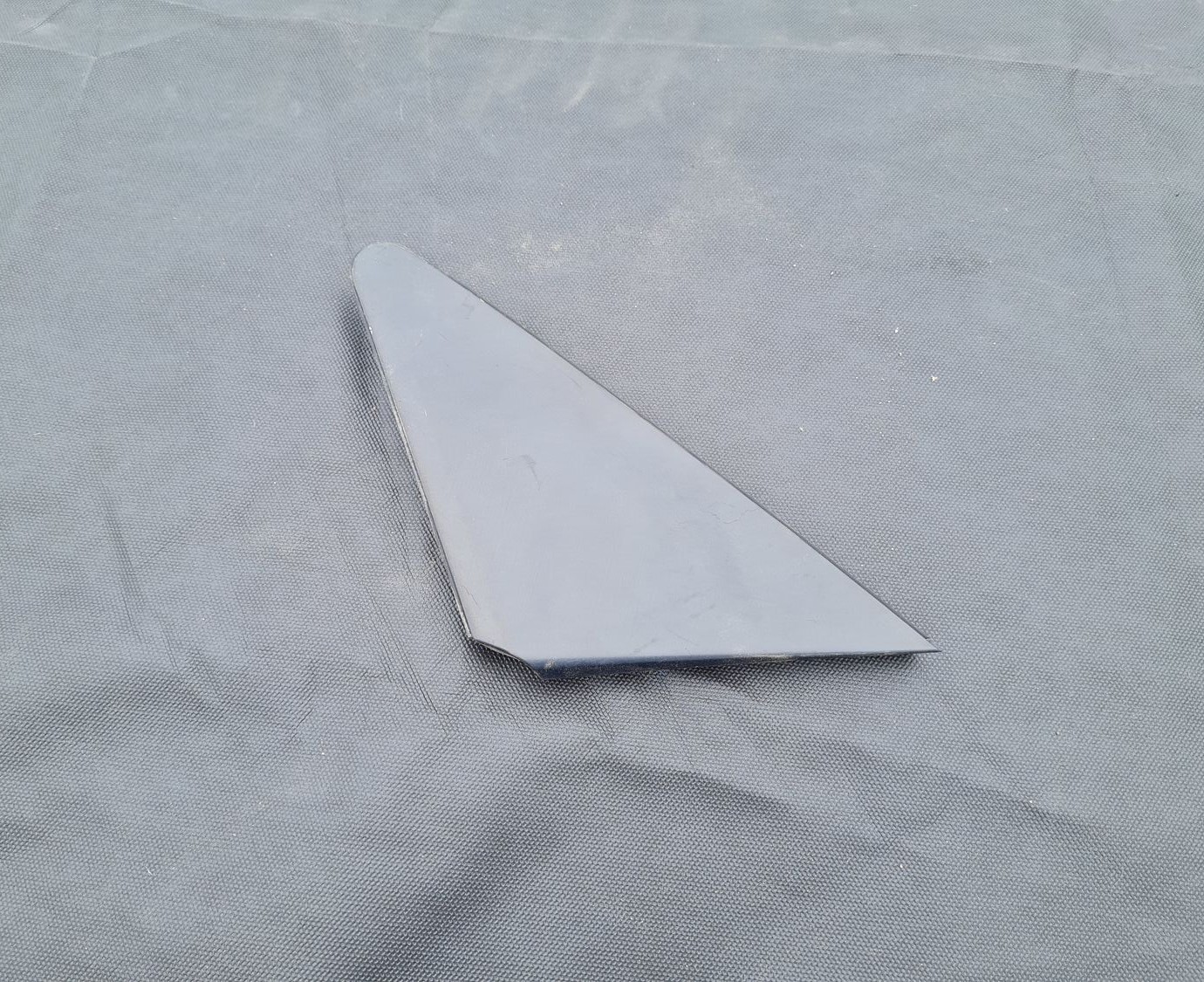 Durvju stikla moldings priekš TOYOTA COROLLA VERSO 2005 1 Durvju stikla moldings priekš TOYOTA COROLLA VERSO 2005