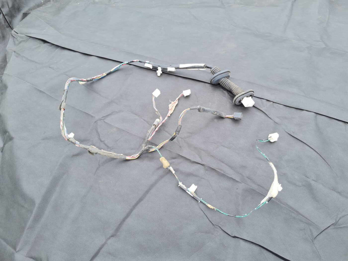 Durvju vadi priekš TOYOTA COROLLA VERSO 2005 1 Durvju vadi priekš TOYOTA COROLLA VERSO 2005