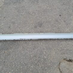 Ārēja sliekšņa laba uzlika priekš TOYOTA COROLLA VERSO 2005