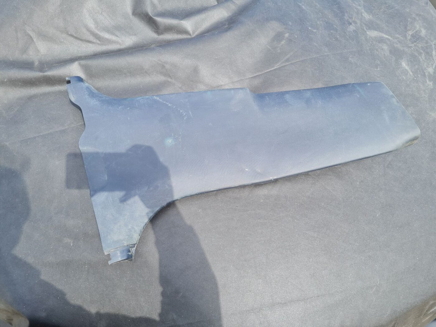 Vidējas salona statnes apdare priekš TOYOTA AVENSIS 2012