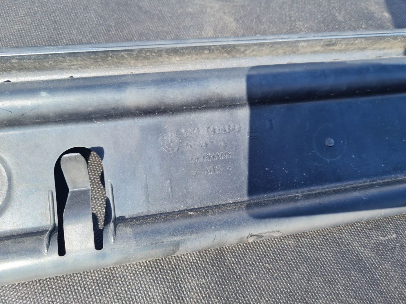 Aizmugurēja bufera kronšteins priekš BMW 520D E60 2006 ENG.