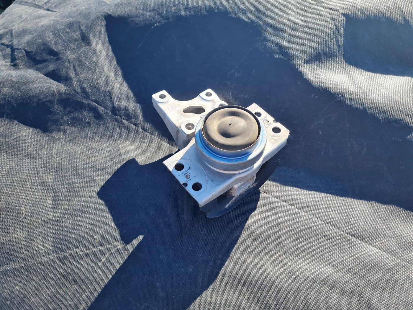 Dzinēja kronšteins priekš CITROEN PICASSO 2007 1 Dzinēja kronšteins priekš CITROEN PICASSO 2007