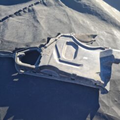 Salona gaisa filtra korpusa vāks priekš BMW 525 E60 2006 BLACK