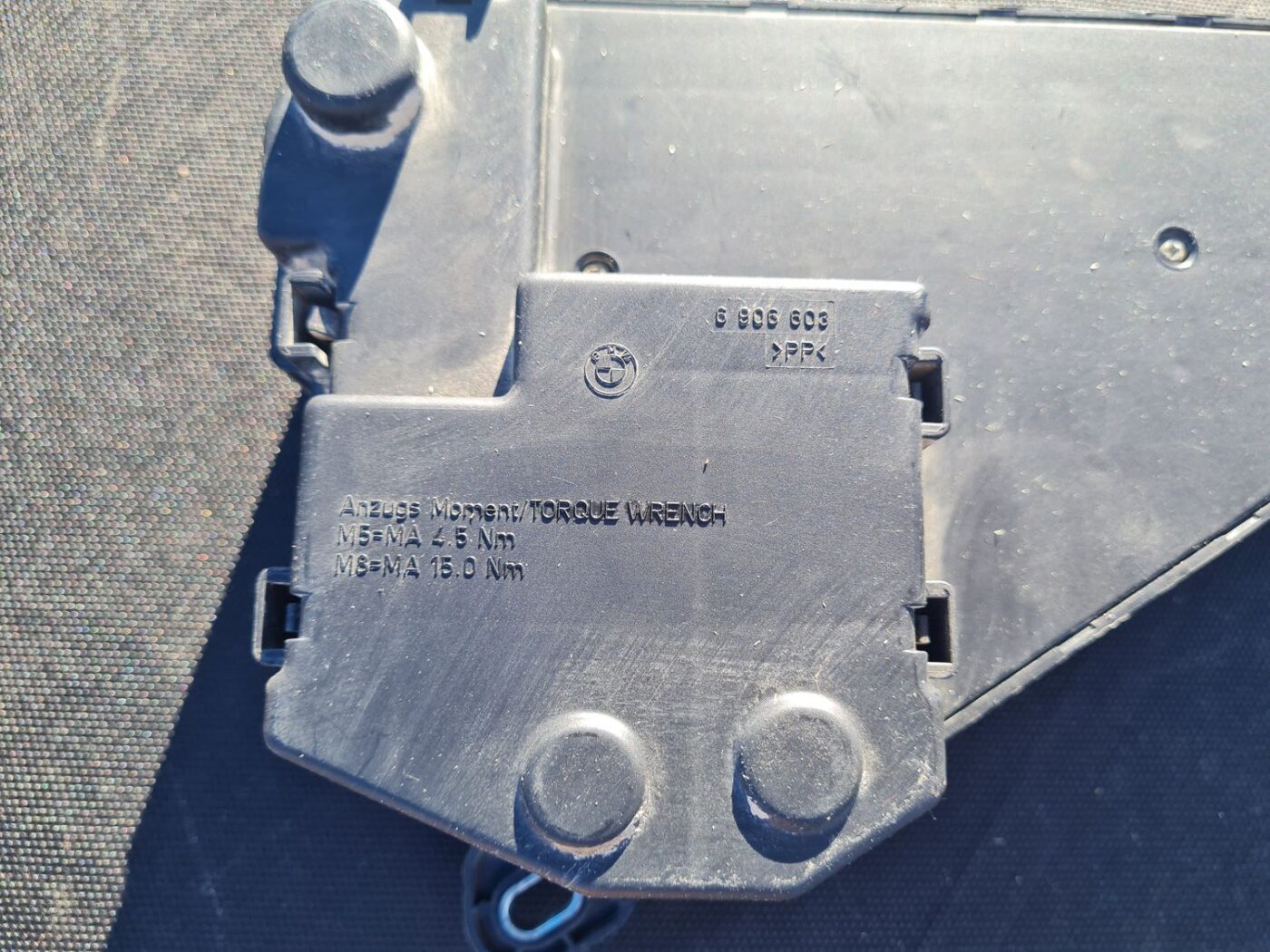 Drošinātāju bloks priekš BMW 525 E60 2006 BLACK 4 Drošinātāju bloks priekš BMW 525 E60 2006 BLACK