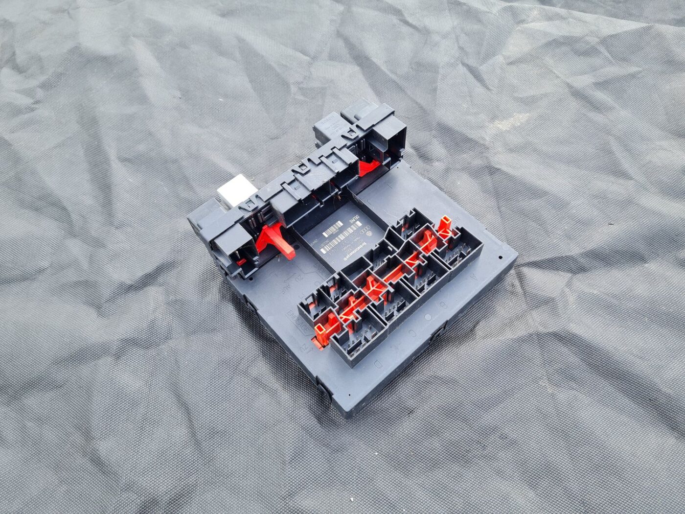 Komforta vadības bloks priekš VW GOLF 5 2006 1 Komforta vadības bloks priekš VW GOLF 5 2006