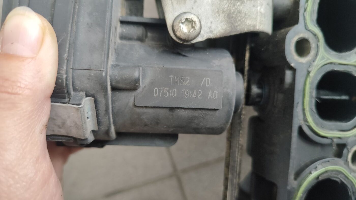 Ieplūdes kolektors priekš OPEL INSIGNIA SPORTS TOURER 2010