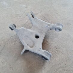 Aizmugures piekares svira priekš BMW 520D F11 2011 TOURING