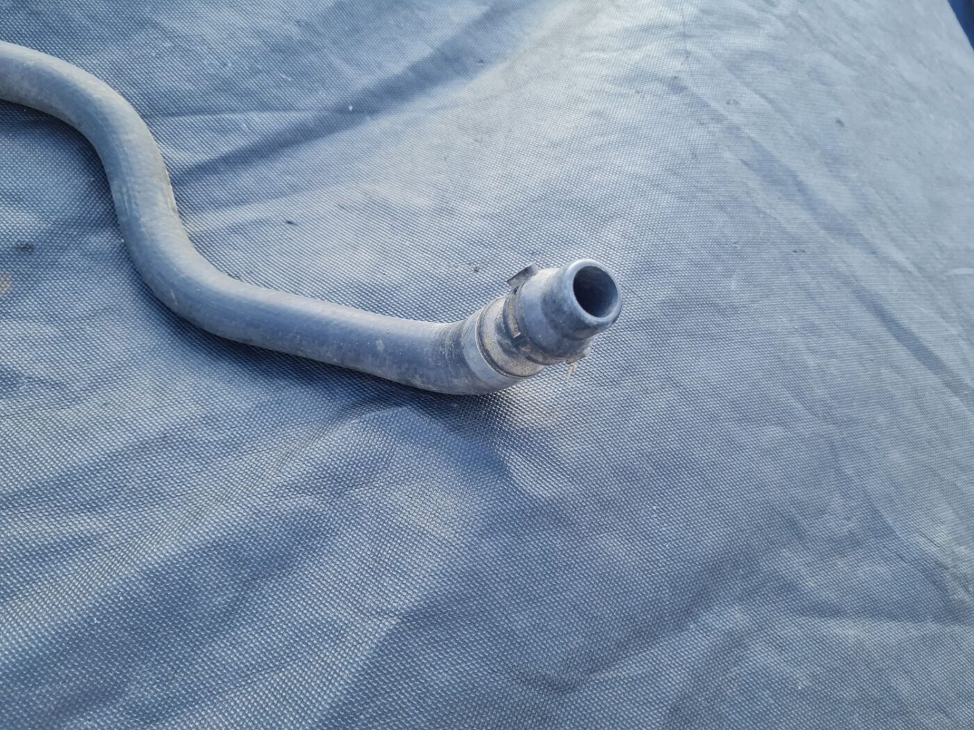 Dzesēšanas caurules priekš BMW 525 E60 2006 OLIVE 4 Dzesēšanas caurules priekš BMW 525 E60 2006 OLIVE