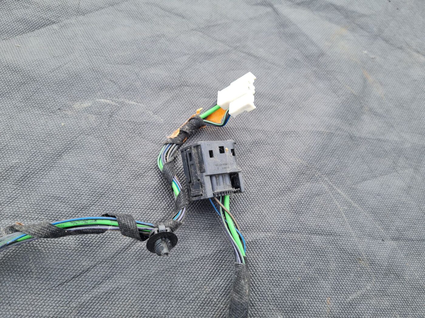 Durvju vadi priekš MERCEDES BENZ CLS 320 2005 4 Durvju vadi priekš MERCEDES BENZ CLS 320 2005