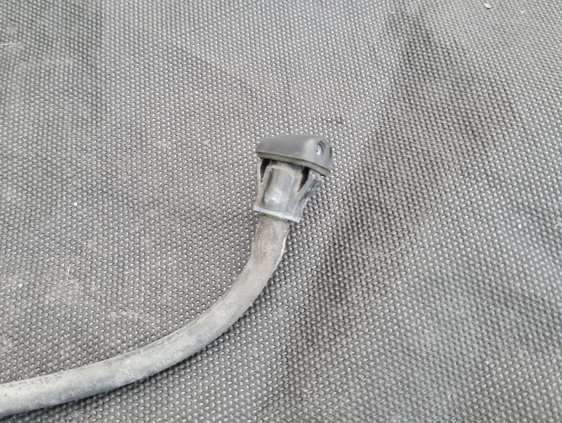 Vējstikla mazgāšanas šķidruma sprauslu šļūtene priekš KIA PICANTO 2006 2 Vējstikla mazgāšanas šķidruma sprauslu šļūtene priekš KIA PICANTO 2006