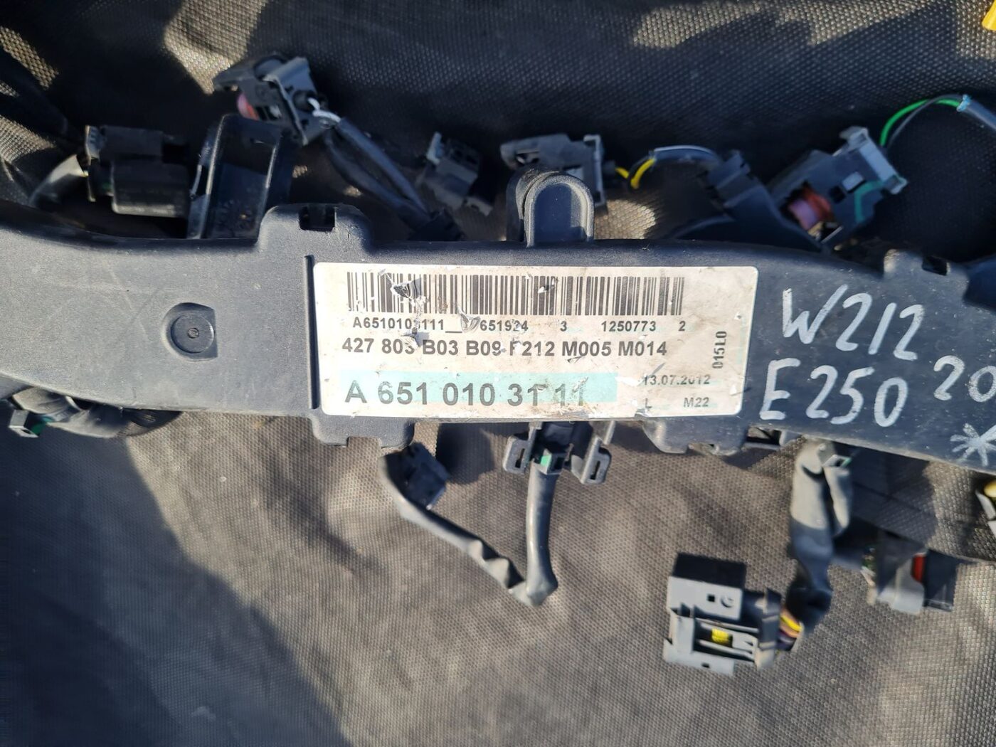 Dzinēja vadi priekš MERCEDES BENZ E250 W212 2014 6 Dzinēja vadi priekš MERCEDES BENZ E250 W212 2014