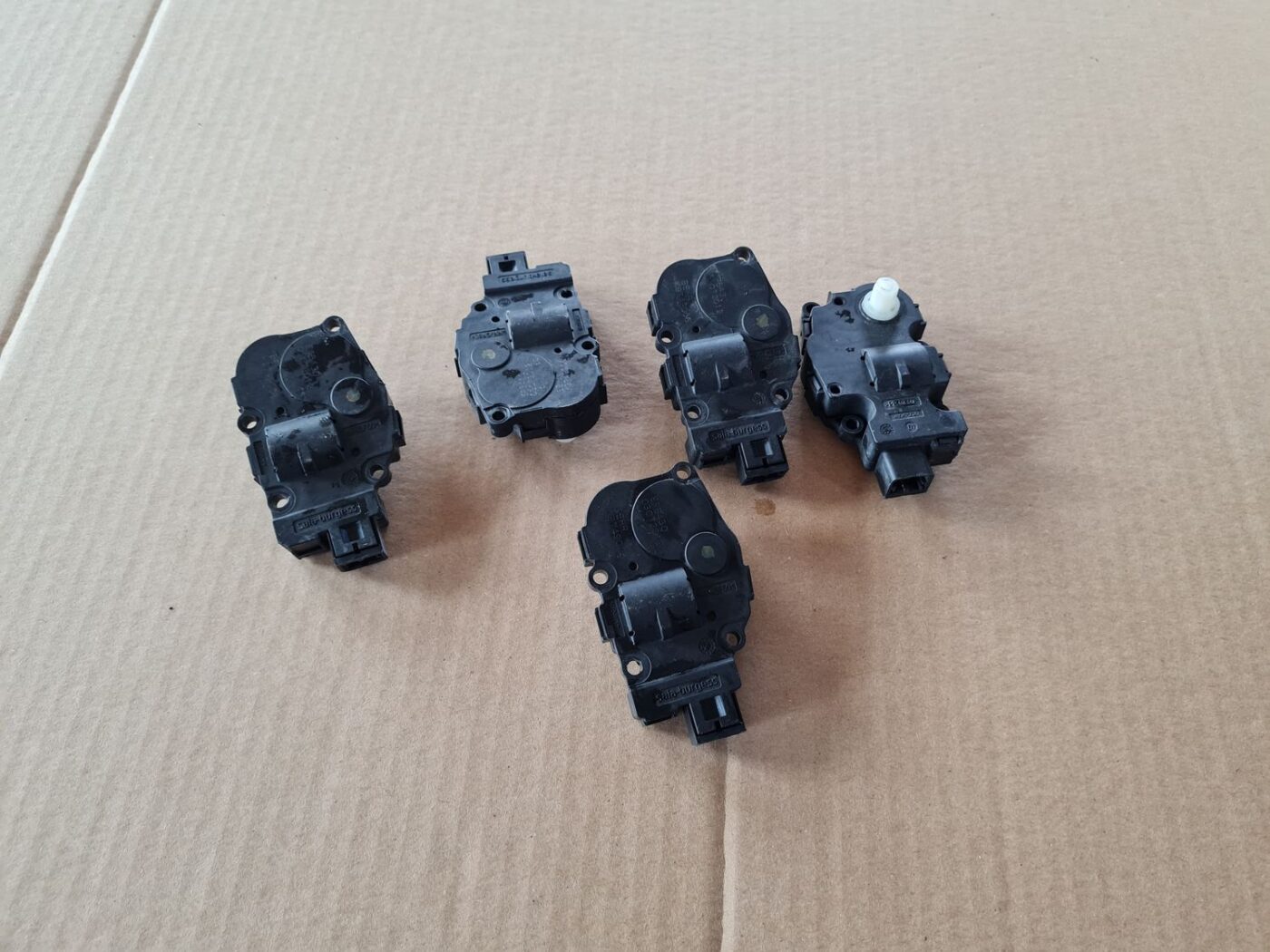 Apsildes sistēmas aktuators priekš MERCEDES BENZ E250 W212 2014