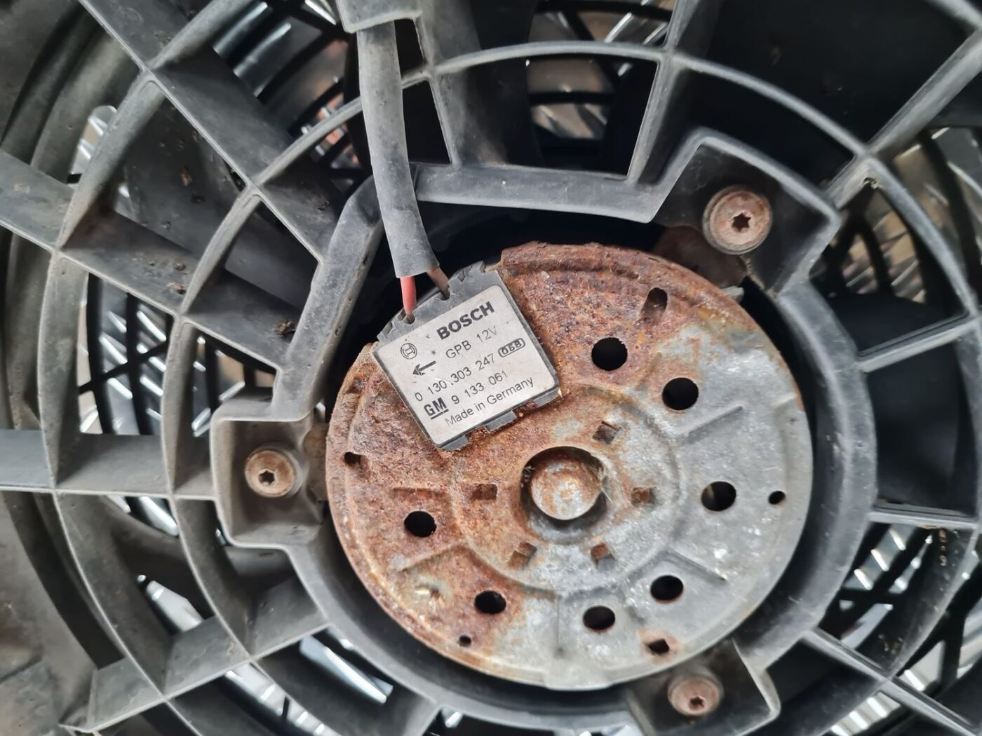 Dzesēšanas radiatora ventilators priekš OPEL ZAFIRA 1999 3 Dzesēšanas radiatora ventilators priekš OPEL ZAFIRA 1999