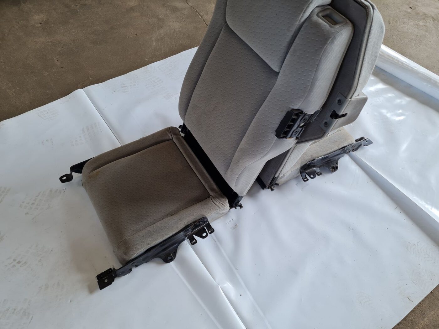 Aizmugurējais sēdeklis priekš OPEL ZAFIRA 1999 4 Aizmugurējais sēdeklis priekš OPEL ZAFIRA 1999