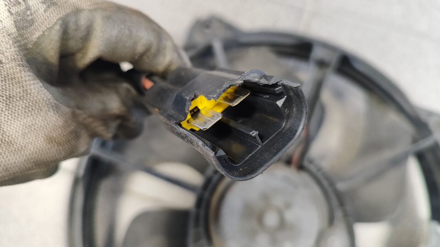 Dzesēšanas radiatora ventilators priekš CITROEN PICASSO 2007 4 Dzesēšanas radiatora ventilators priekš CITROEN PICASSO 2007