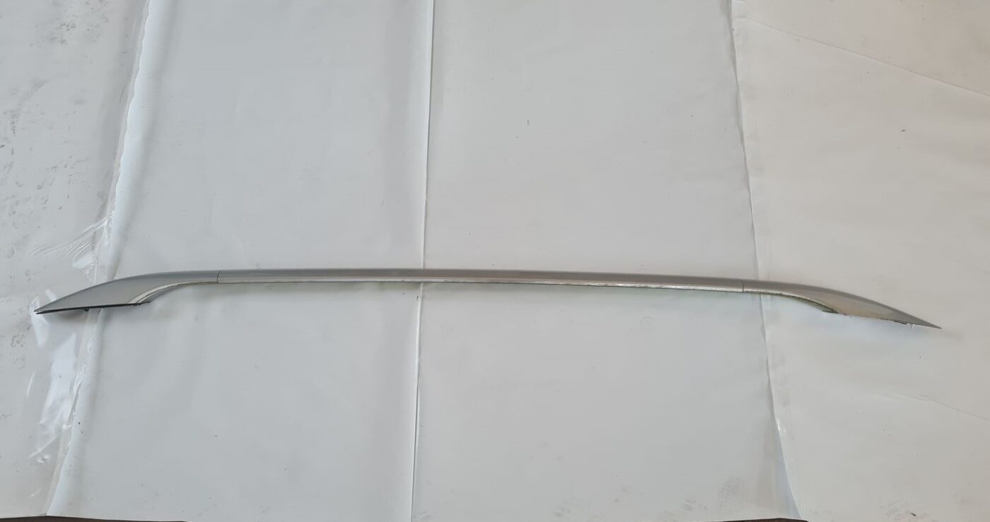 Jumta reliņi priekš TOYOTA AVENSIS 2007 1 Jumta reliņi priekš TOYOTA AVENSIS 2007