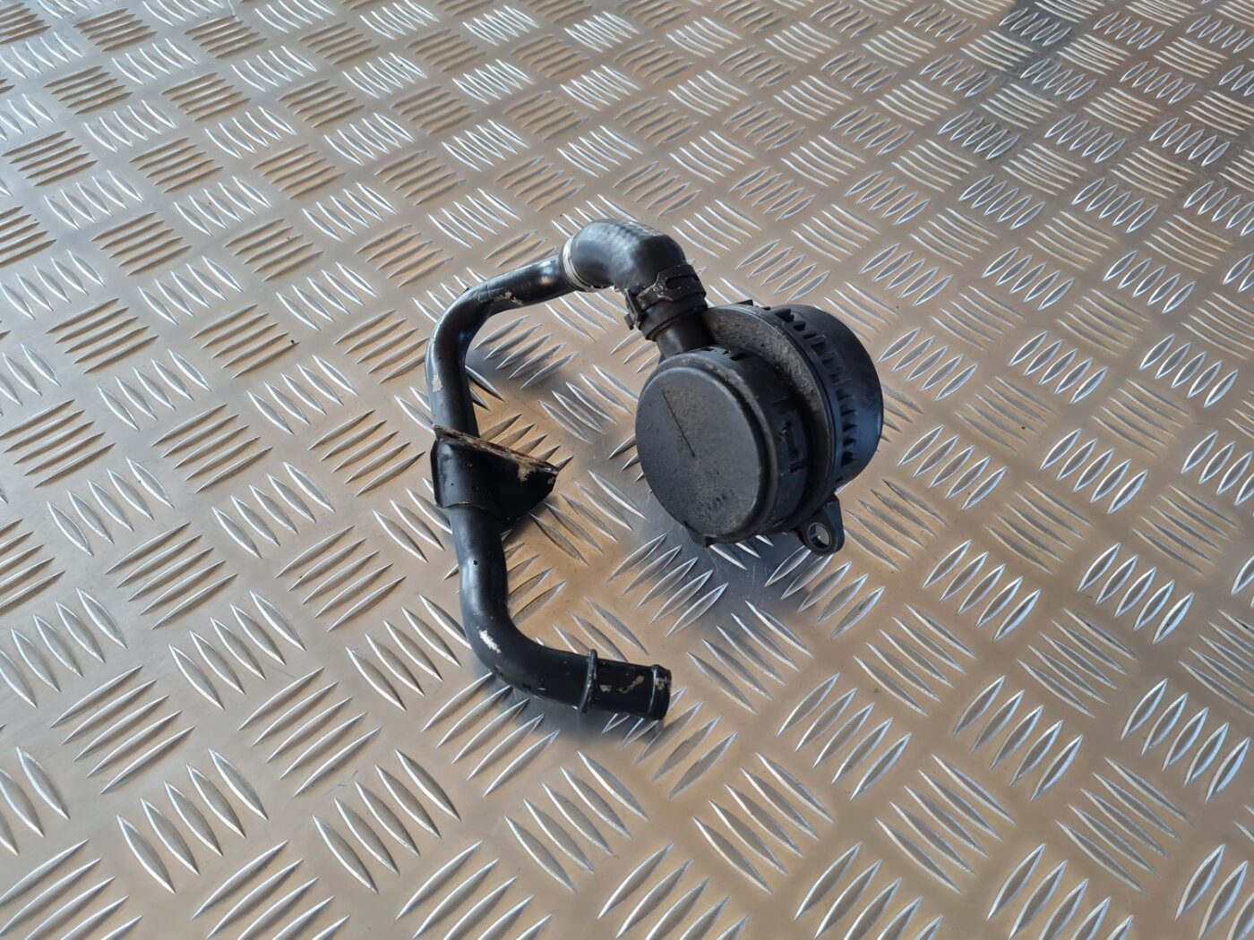 Kartera ventilācijas vārsts priekš AUDI A6 AVANT 2006 S-LINE 5 Kartera ventilācijas vārsts priekš AUDI A6 AVANT 2006 S-LINE