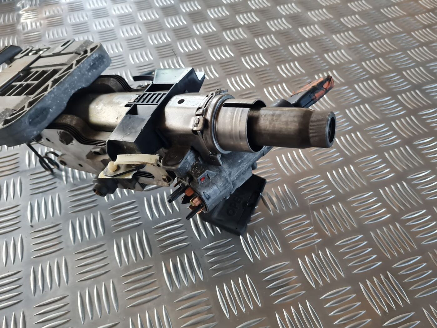 Stūres statne priekš AUDI A4 2000 AVANT 3 Stūres statne priekš AUDI A4 2000 AVANT