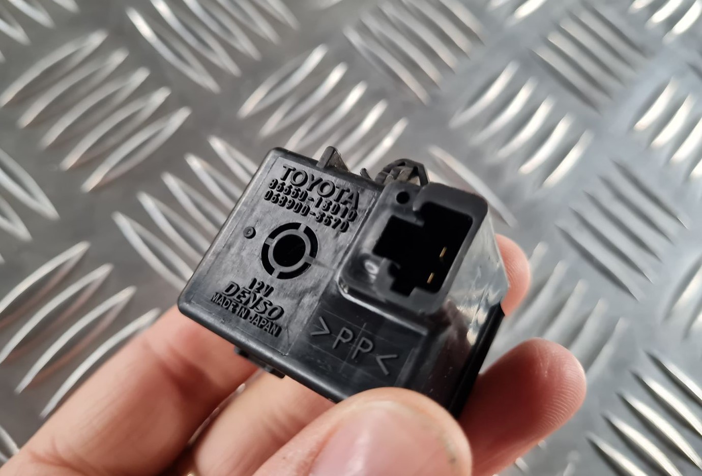 Pagrieziena lukturu releja priekš TOYOTA AVENSIS 2007 3 Pagrieziena lukturu releja priekš TOYOTA AVENSIS 2007