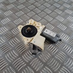 Elektrisko stiklu motors priekš TOYOTA AVENSIS 2007