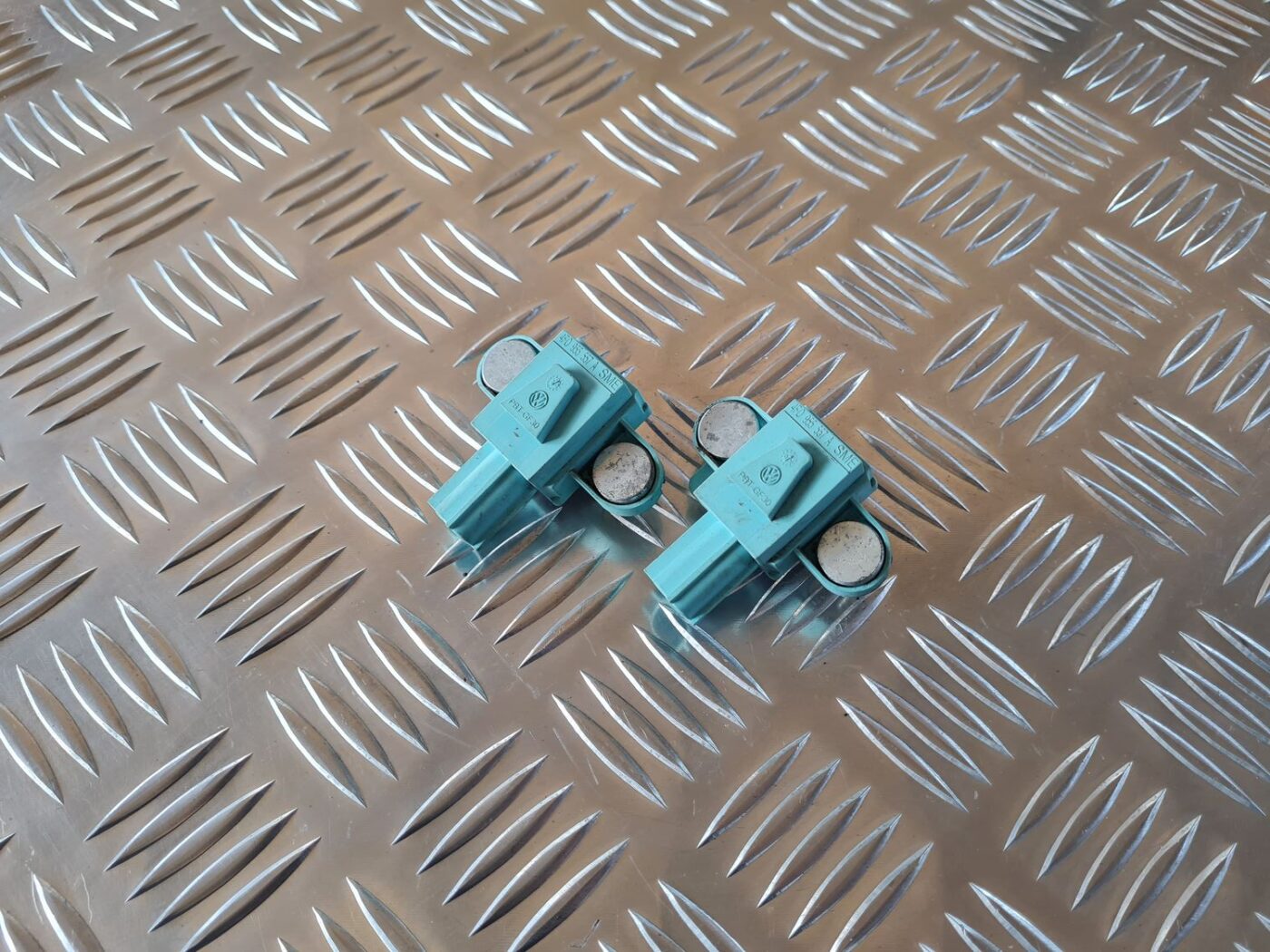 Drošības spilvena trieciensensors priekš AUDI A6 2008 1 Drošības spilvena trieciensensors priekš AUDI A6 2008