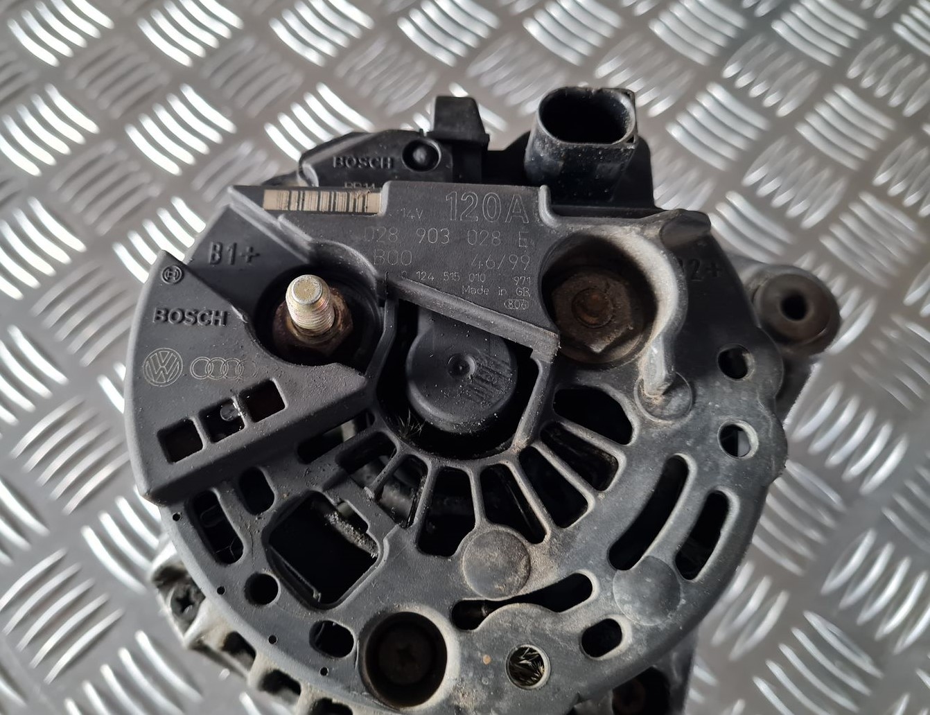 Ģenerators priekš VW GOLF IV 1999 4 Ģenerators priekš VW GOLF IV 1999