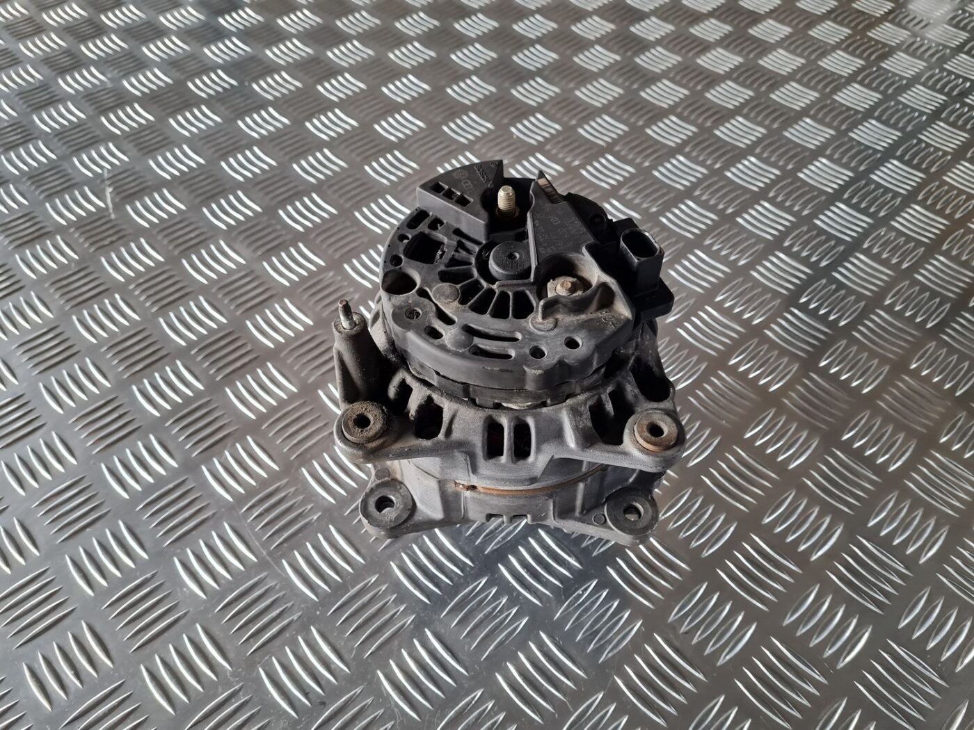 Ģenerators priekš VW GOLF IV 1999 3 Ģenerators priekš VW GOLF IV 1999