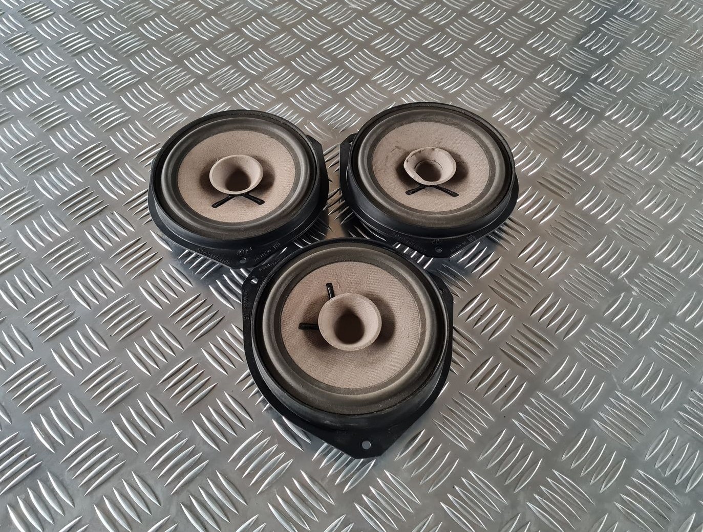 Durvju skaļrunis, apakšā priekš OPEL MERIVA 2004 1 Durvju skaļrunis, apakšā priekš OPEL MERIVA 2004