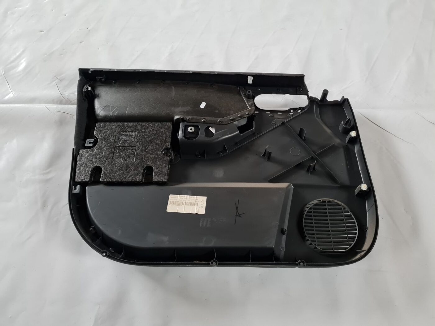 Priekšējo labo durvju apdare priekš OPEL MERIVA 2004