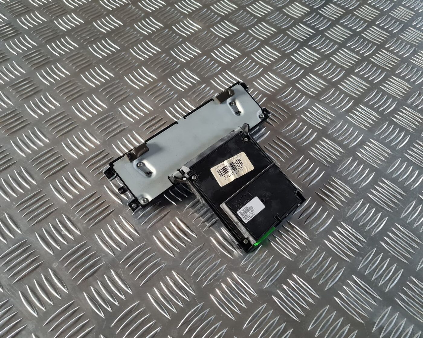 Displejs priekš VOLVO S80 2007 Black 4 Displejs priekš VOLVO S80 2007 Black