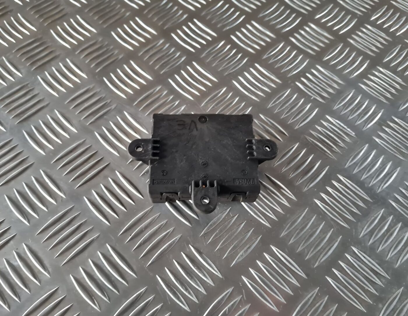 Aizmugurējo kreiso durvju vadības bloks priekš VOLVO S80 2007 Black 3 Aizmugurējo kreiso durvju vadības bloks priekš VOLVO S80 2007 Black