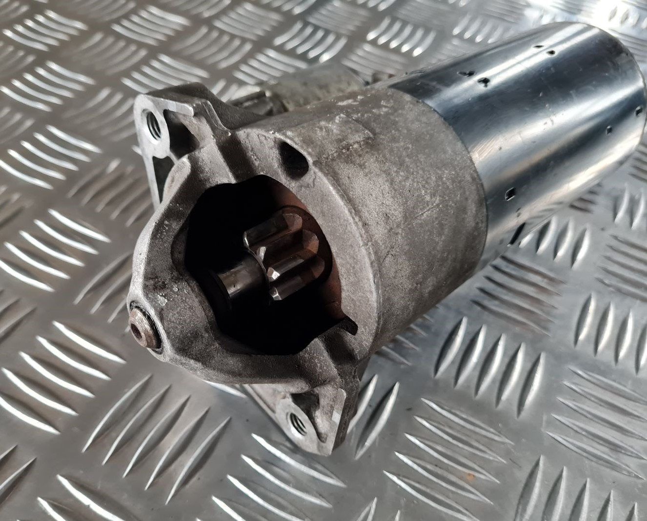 Starteris priekš VOLVO S80 2007 Black 2 Starteris priekš VOLVO S80 2007 Black