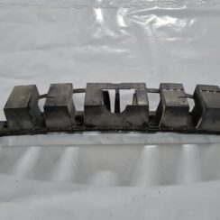 Aizmugurējā bufera centrālais stiprinājums priekš VOLVO S80 2007 Black