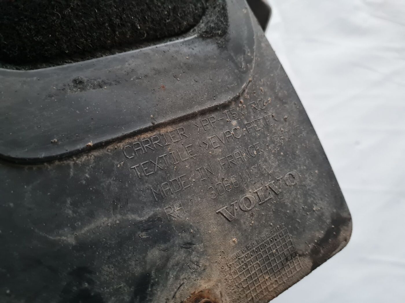 Aizmugurējais labais paspārns priekš VOLVO S80 2007 Black 3 Aizmugurējais labais paspārns priekš VOLVO S80 2007 Black